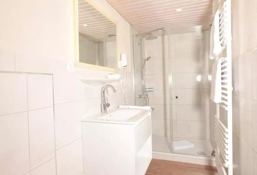 Hotelli Landhaus Bromm