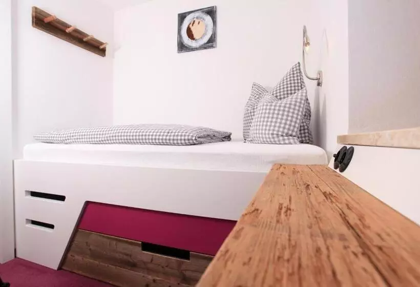 Hotelli Landhaus Bromm