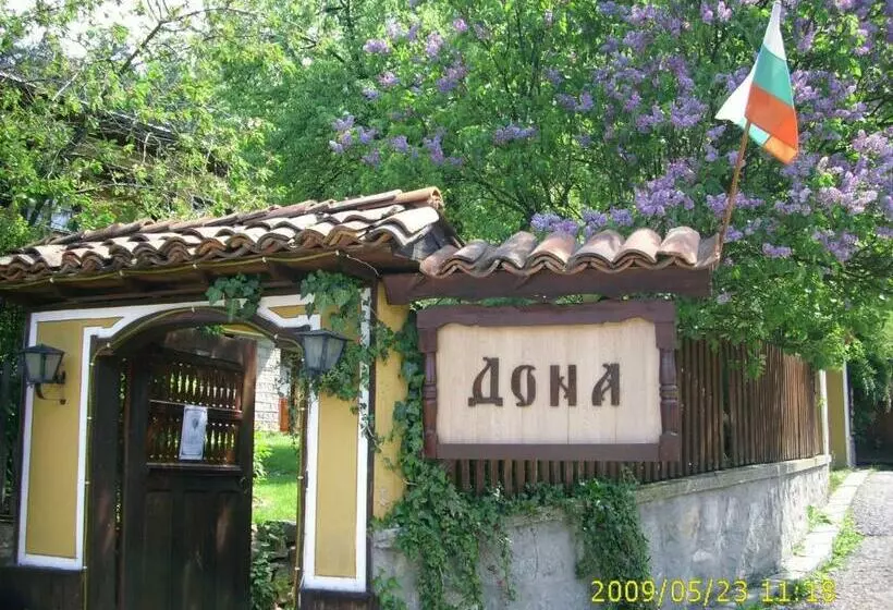 ペンション Dona Guest House   Horse Riding
