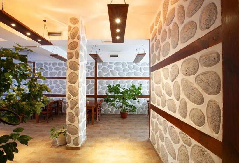 پانسیون Guest House Ela