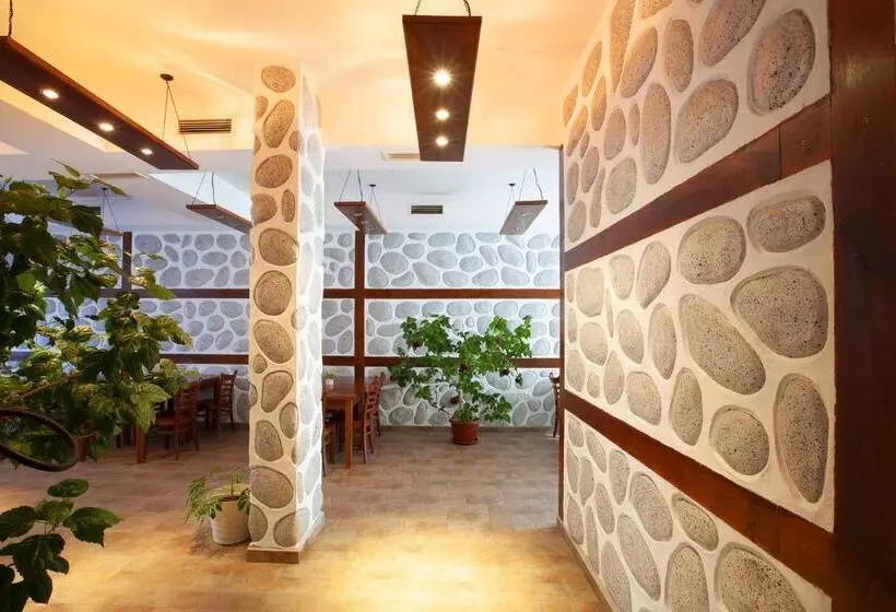 پانسیون Guest House Ela