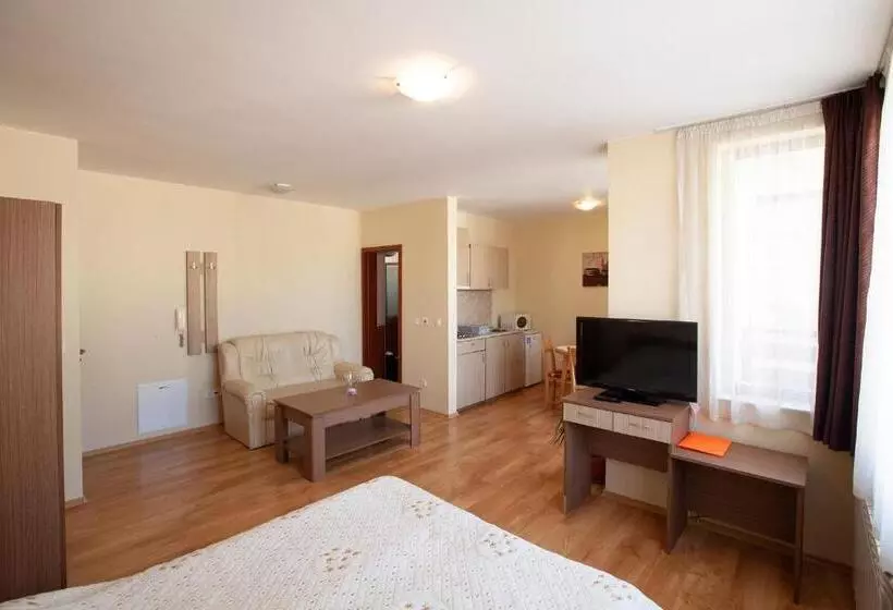 پانسیون Guest House Ela