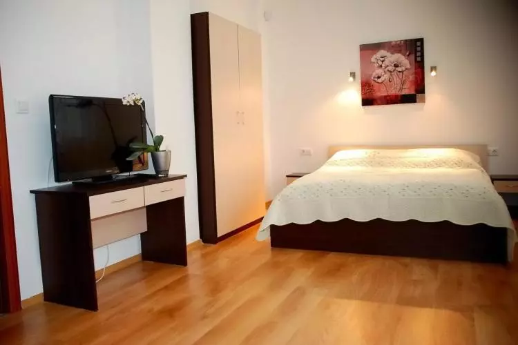 پانسیون Guest House Ela
