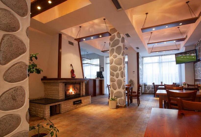 پانسیون Guest House Ela