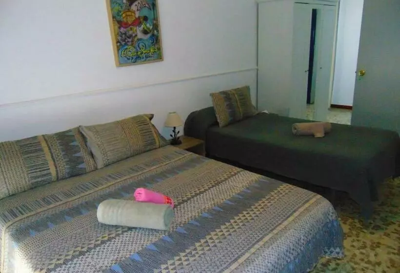 پانسیون Hostal Puerto De Santa Maria