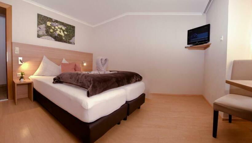 ペンション Jennys Huamatl