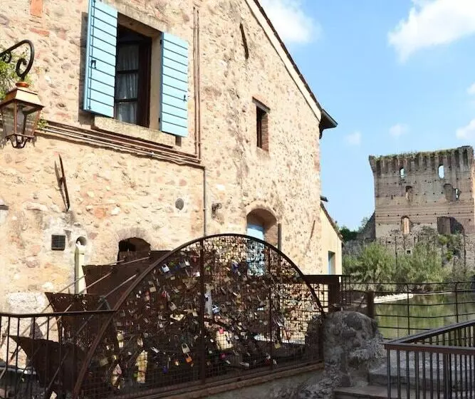 Majatalo Le Finestre Su Borghetto