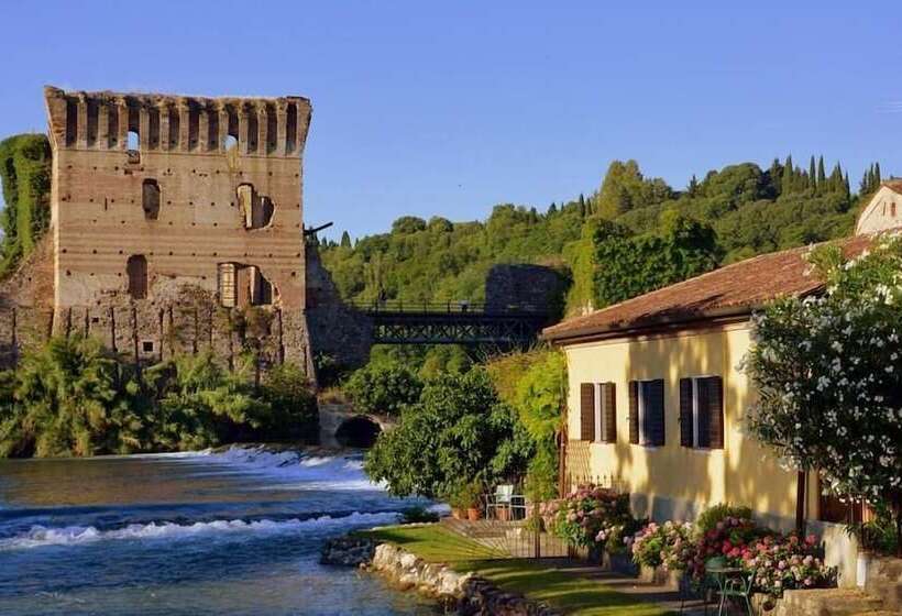 Пансион Le Finestre Su Borghetto