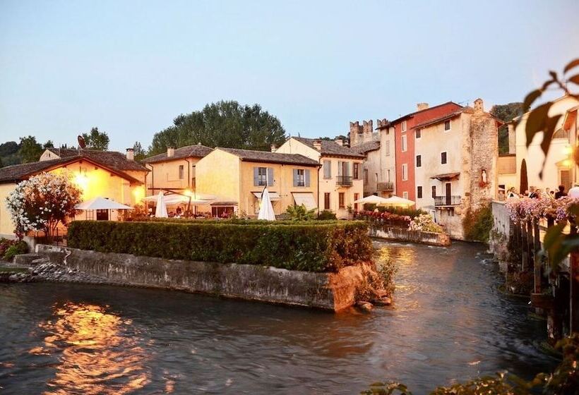 Пансион Le Finestre Su Borghetto