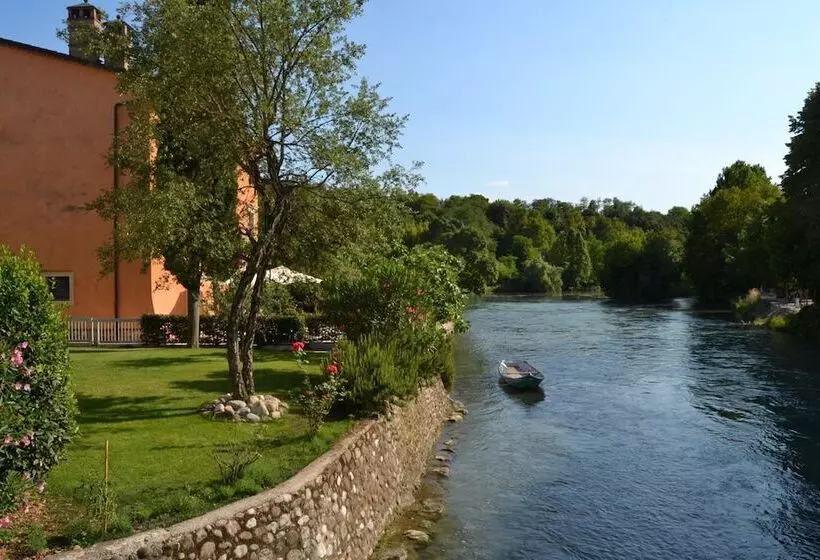 Majatalo Le Finestre Su Borghetto