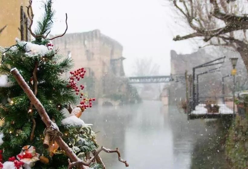 Majatalo Le Finestre Su Borghetto