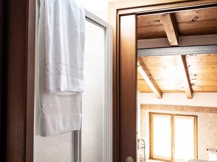 Majatalo Le Finestre Su Borghetto