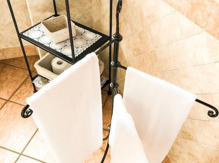 Пансион Le Finestre Su Borghetto