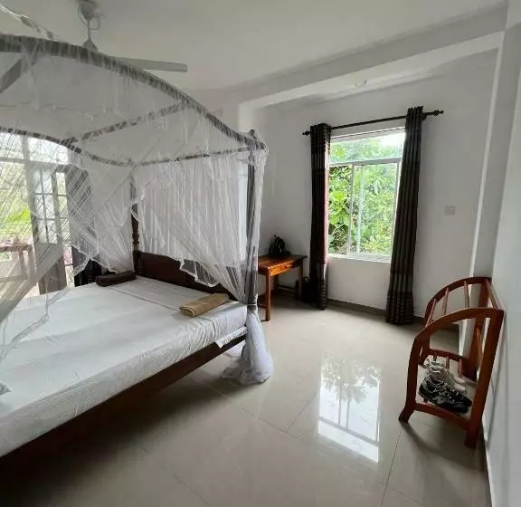 ペンション Minara Guest House