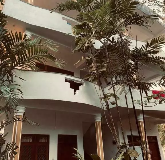 ペンション Minara Guest House