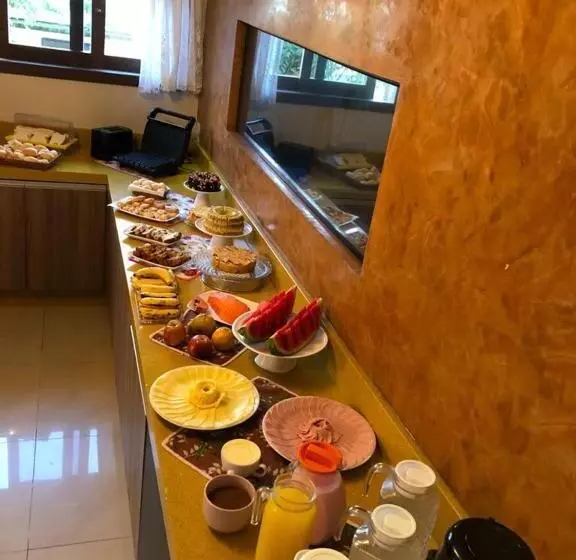 پانسیون Pousada Estrela Dalva