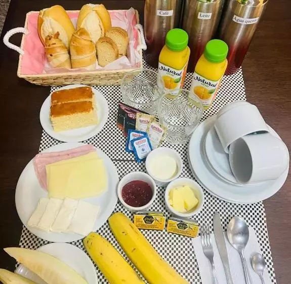 ペンション Pousada Villa Nina