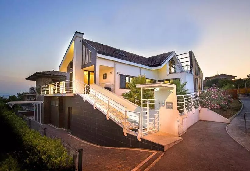 پانسیون Villa Belohorizonte