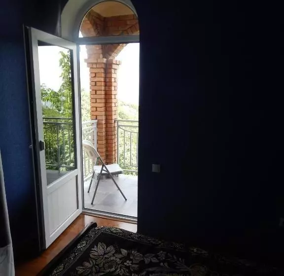 پانسیون Zandarashvili Guest House