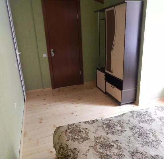 پانسیون Zandarashvili Guest House