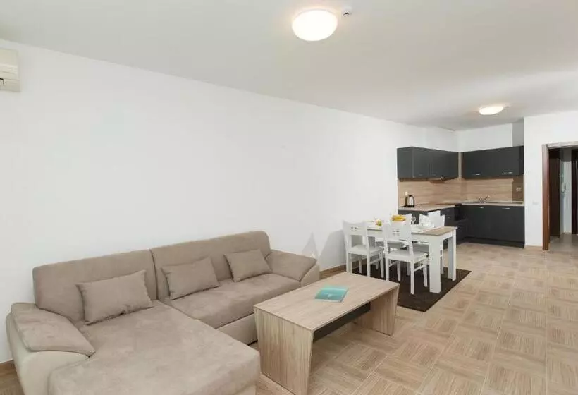 Silver Beach Apart Complex