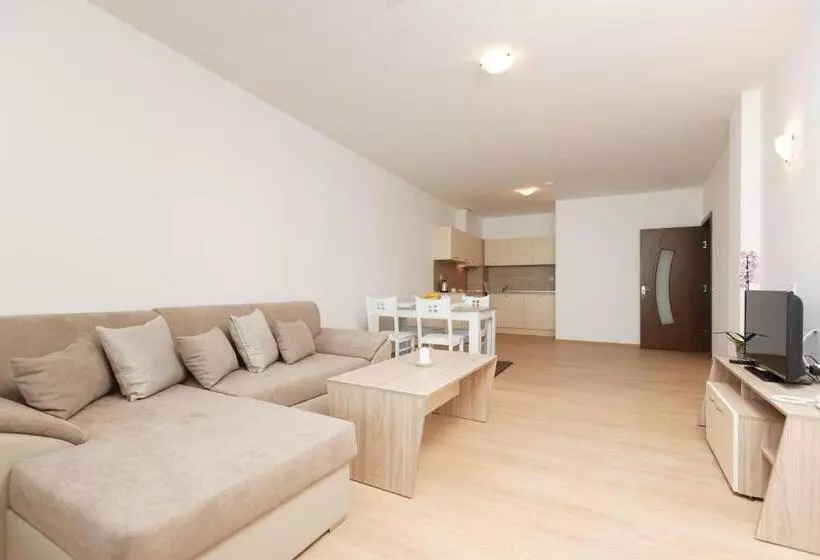 Silver Beach Apart Complex