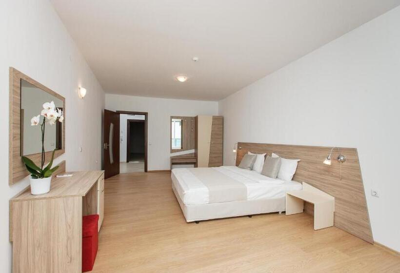 Silver Beach Apart Complex