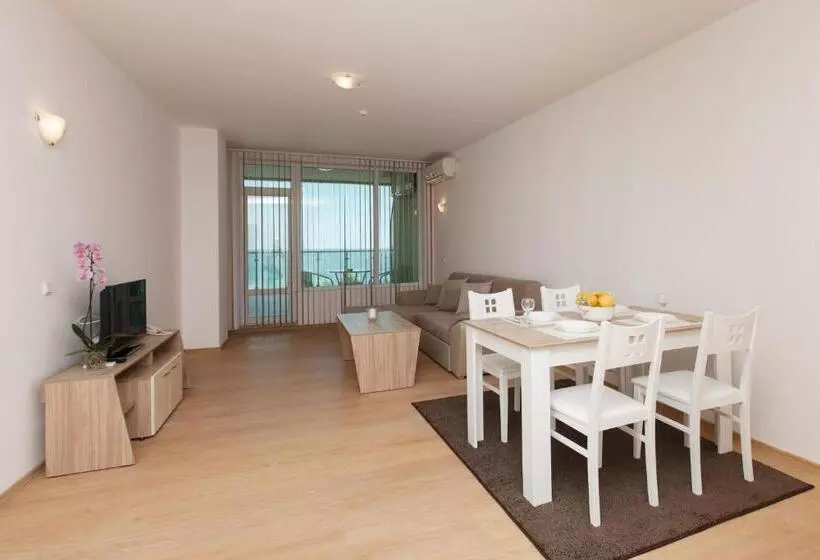 Silver Beach Apart Complex