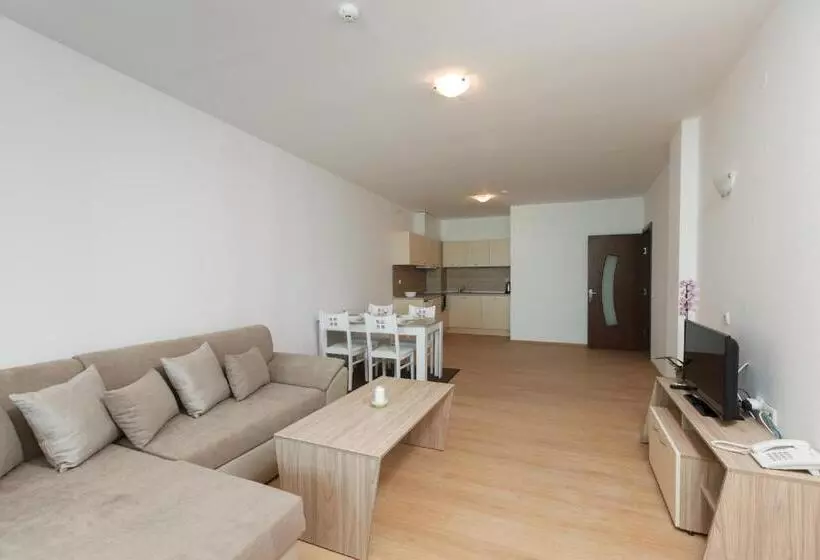 Silver Beach Apart Complex