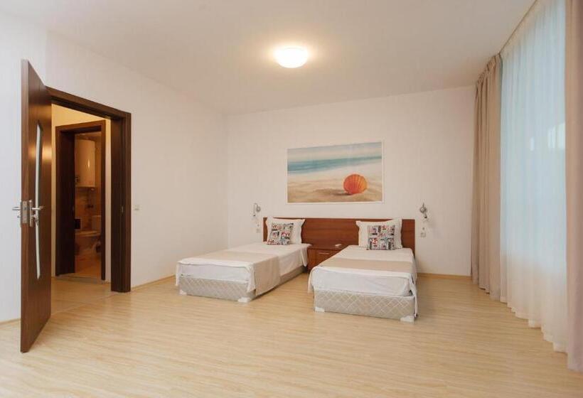 Silver Beach Apart Complex