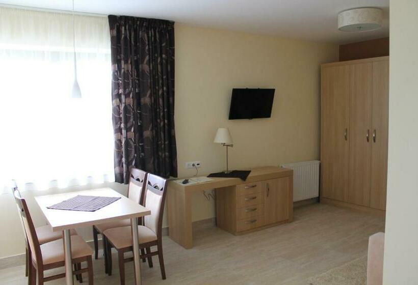 Tiffán's Pincészet és Panzió