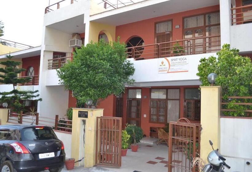 Bed and Breakfast Raj Cottage Ganga Vatika