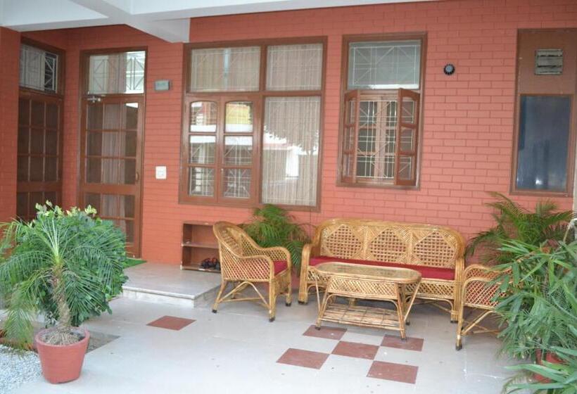Bed and Breakfast Raj Cottage Ganga Vatika