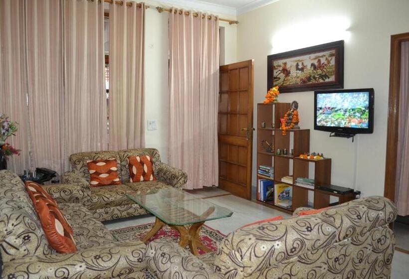 Bed and Breakfast Raj Cottage Ganga Vatika