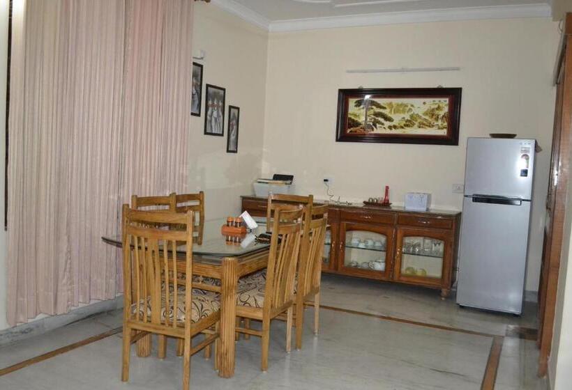 Bed and Breakfast Raj Cottage Ganga Vatika