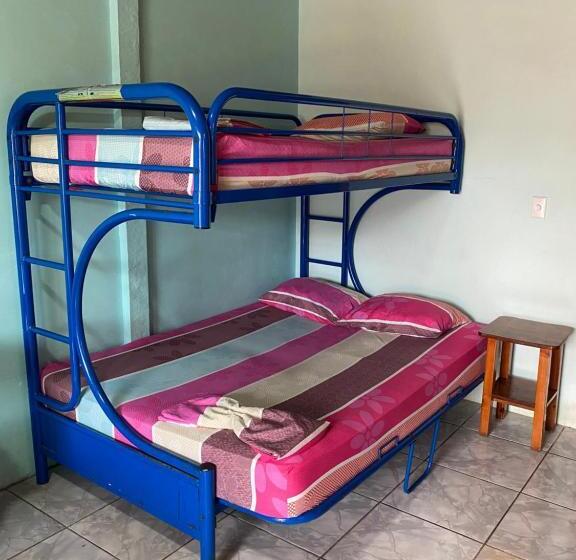 בית מלון כפרי Cabinas Popular