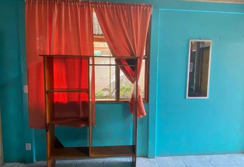 Hotelli Cabinas Popular