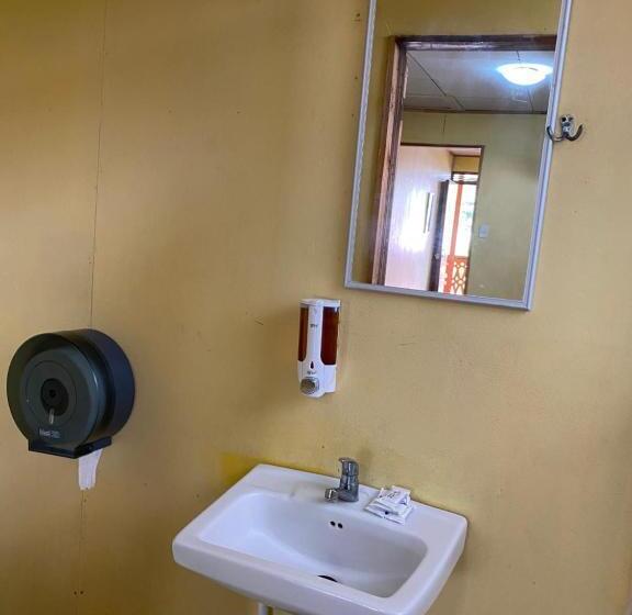 בית מלון כפרי Cabinas Popular