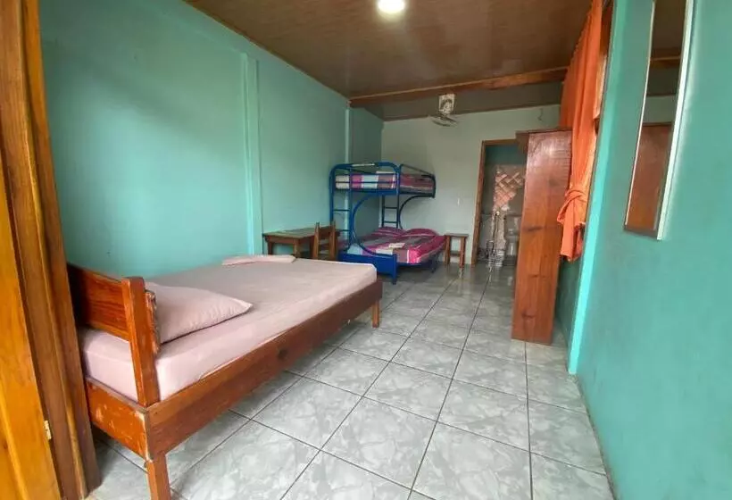 Hotelli Cabinas Popular