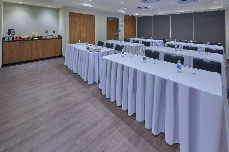 ホテル City Express By Marriott Tijuana Otay