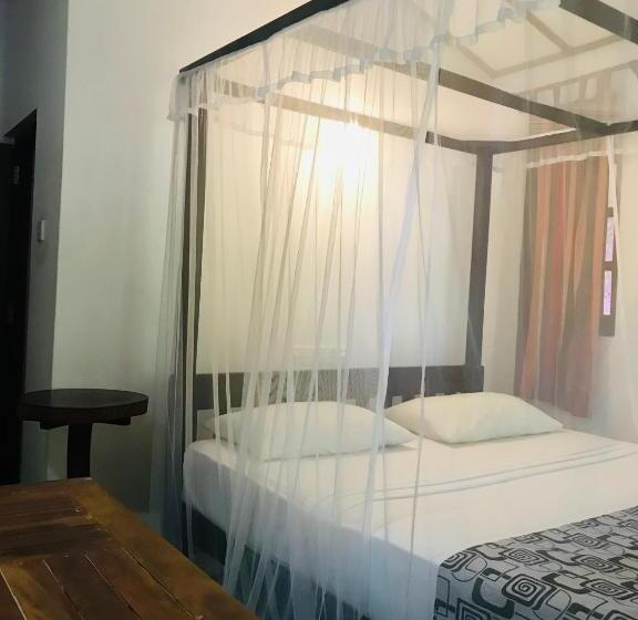 호텔 Ganesh Garden Beach Cabanas