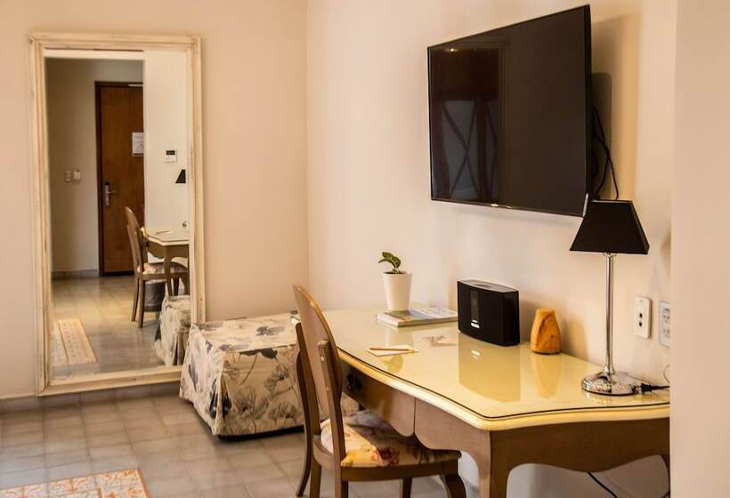 Отель La Concordia  Boutique