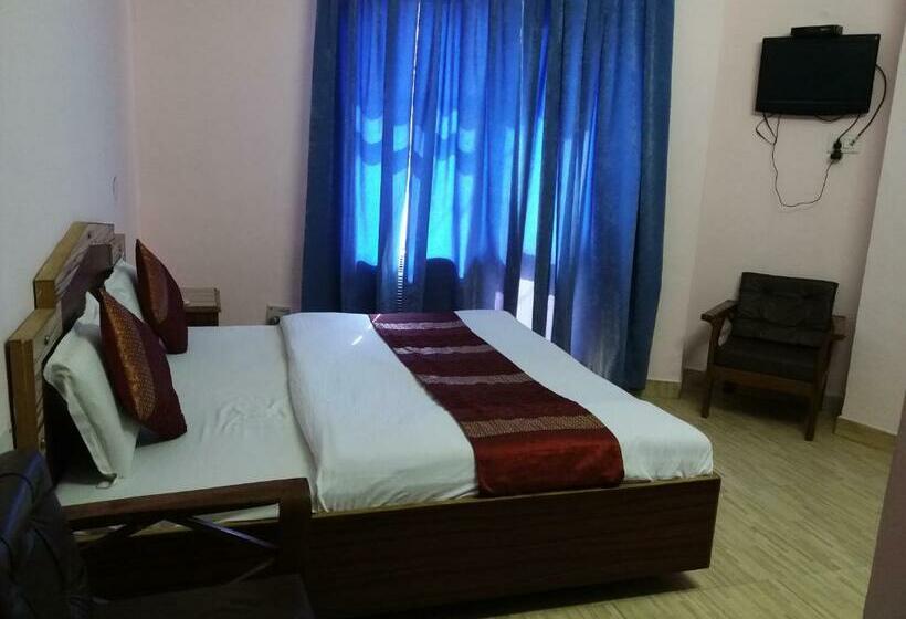 בית מלון כפרי Rama Palace Katra