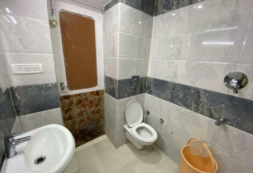 בית מלון כפרי Rama Palace Katra