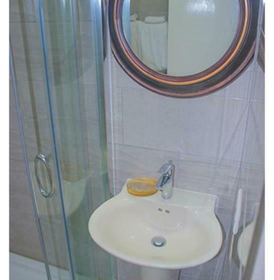 هتل Sandcastles Beach Resort