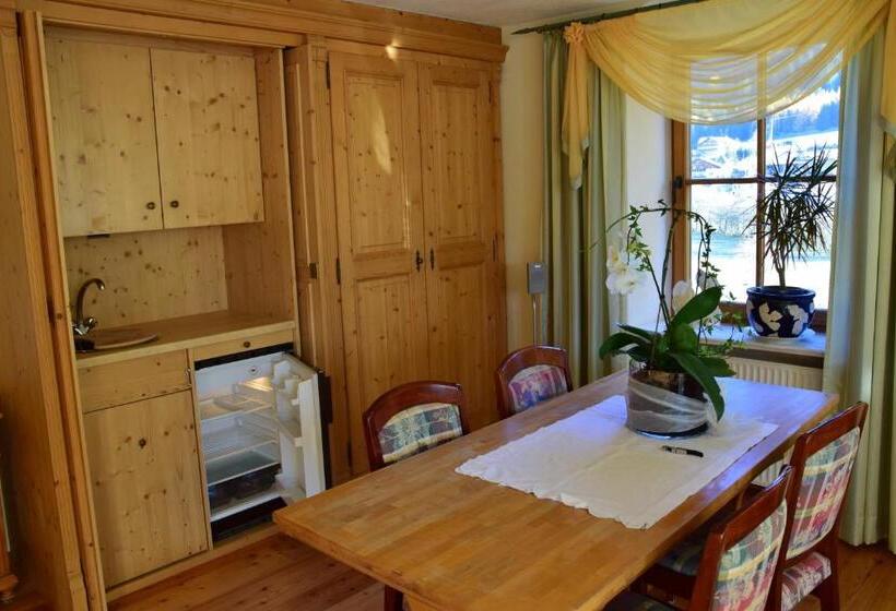 호텔 Schloesschen Am See