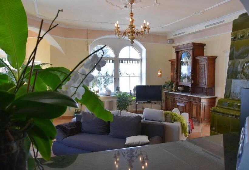 호텔 Schloesschen Am See