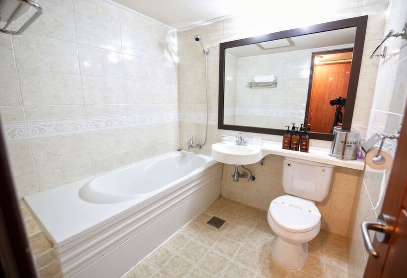 Hotel Tongyeong Tourist