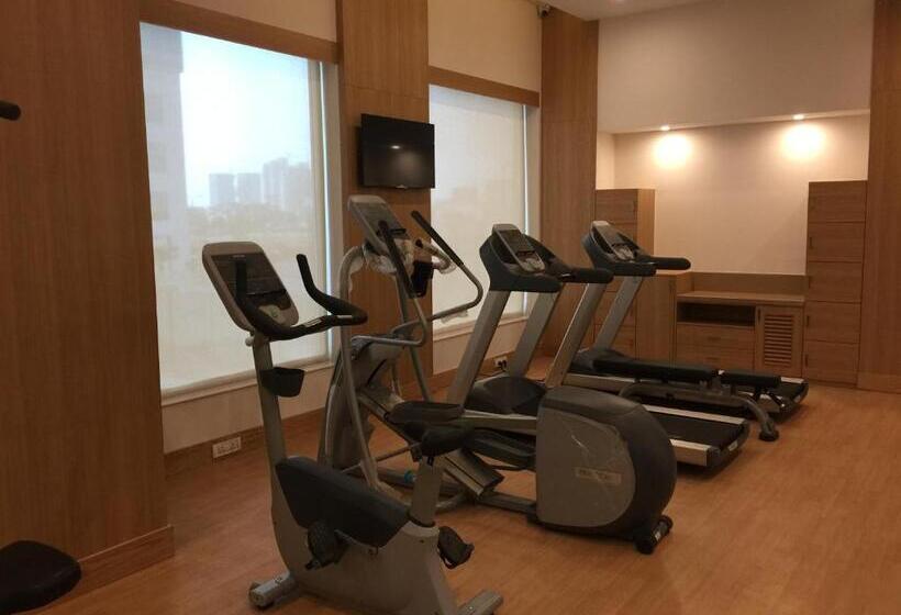 Lemon Tree Hotel, Sector 60, Gurugram