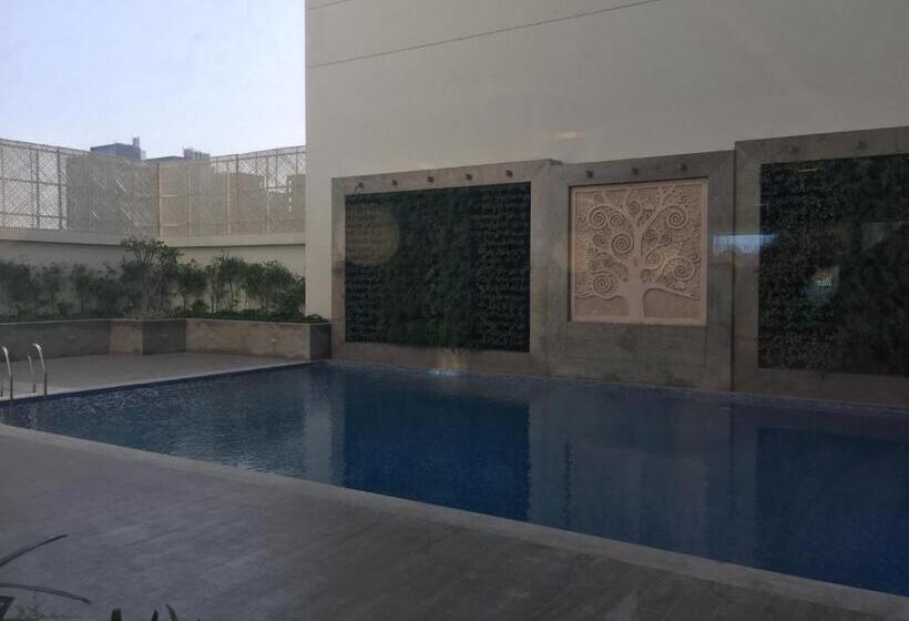 Lemon Tree Hotel, Sector 60, Gurugram